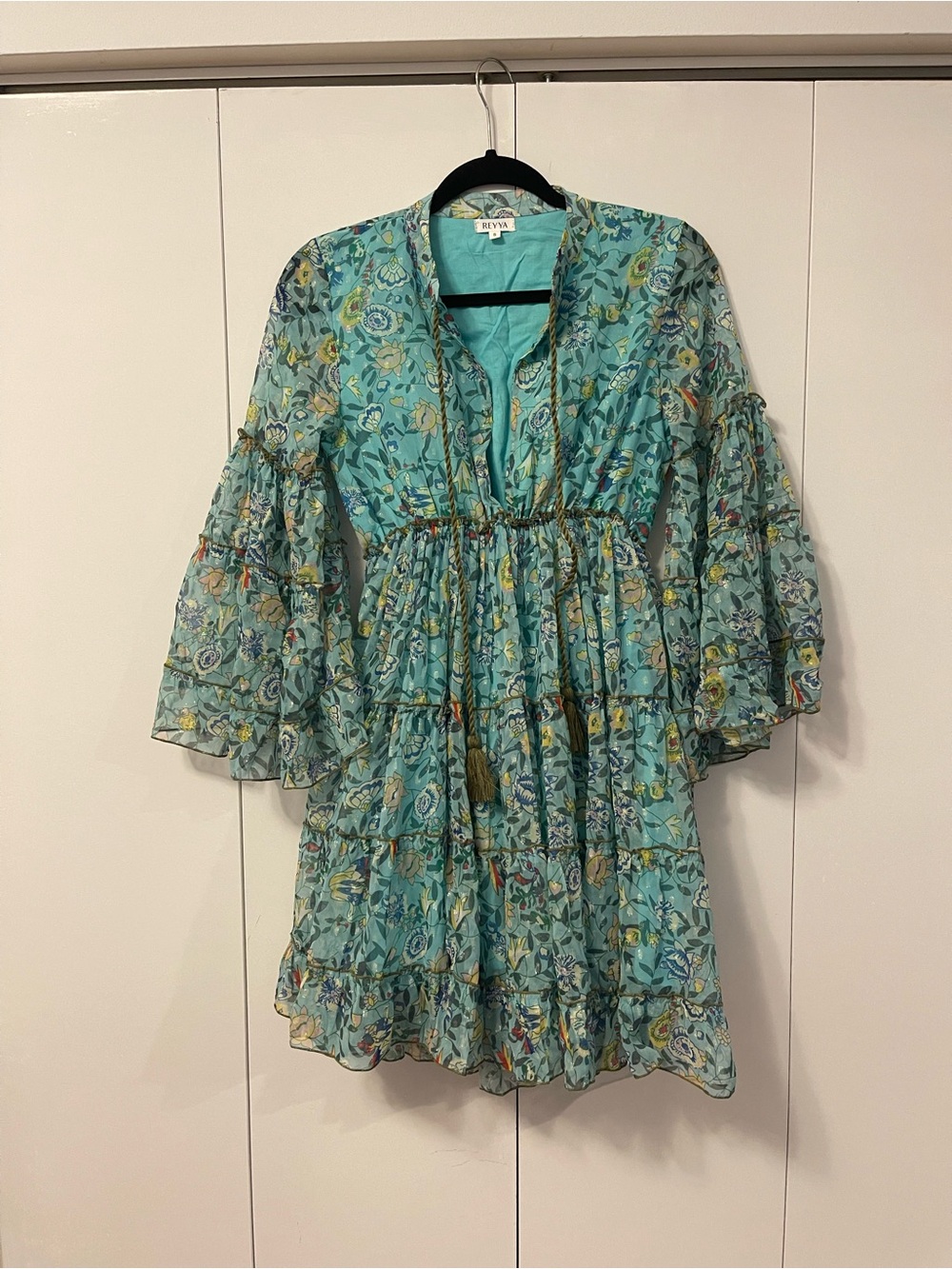 REYYA Boho Floral Mini Dress Size SMALL Bell Sleeve Ruffle Dress Beach Vacation
